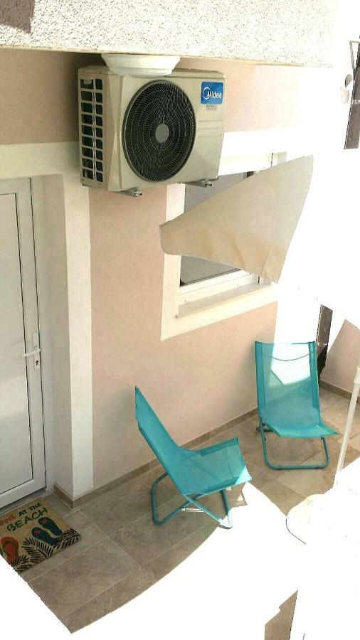 Twins Apartment Pula Luaran gambar